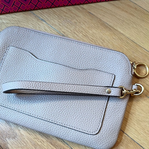 Tory Burch Tan Pebbled Leather Perry Bombe Wristlet - Picture 5 of 13